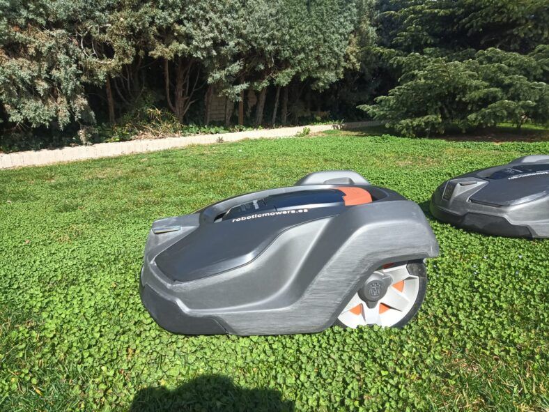 Robot cortacésped