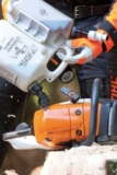 Guía completa para limpiar el filtro de gasolina de tu motosierra: ¡Mantén tu equipo en óptimas condiciones!